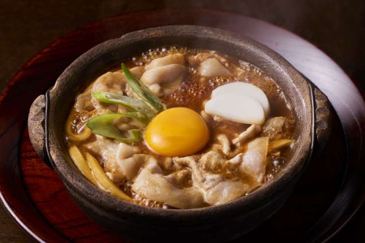 黒豚ロース入り味噌煮込うどん